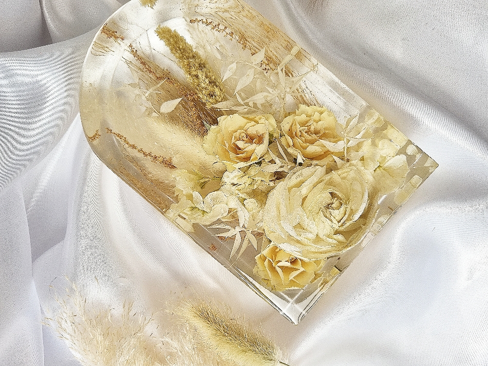 Image 14 from Encapsulated Memories