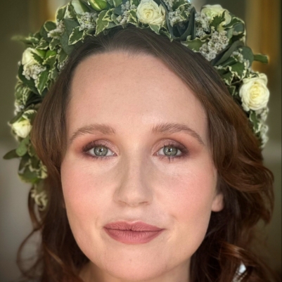 Wedding glam for less