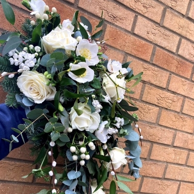 How to incorporate the festive season into your flowers