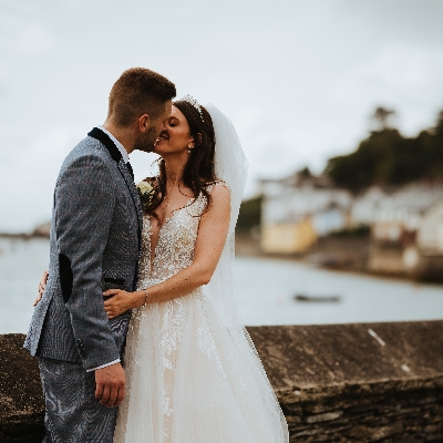 Rhian and Rory hosted their fun-filled celebration at Neuadd Dyfi