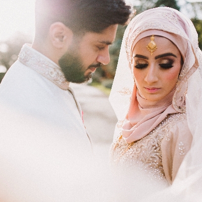How to find the perfect wedding photographer on a budget