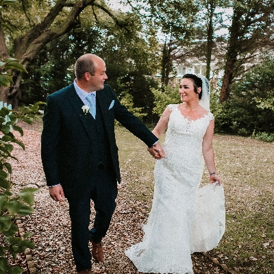 Claire Roige Photography is offering our readers a 10% discount on her services