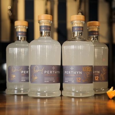 Four Welsh Rugby icons have united to launch Perthyn Low Alcohol Spirit