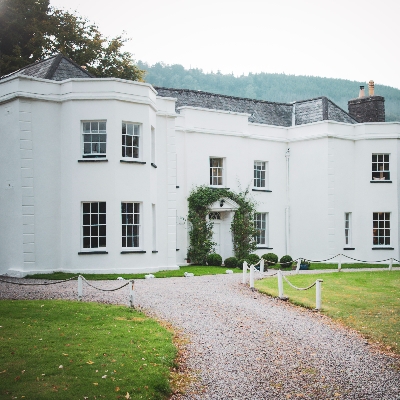 Wedding News: Tall John’s House is nestled in the Brecon Beacons National Park