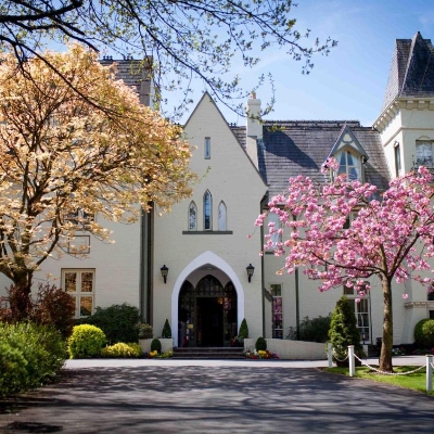 Wedding News: Glen-Yr-Afon is an award-winning wedding venue with 28 bedrooms