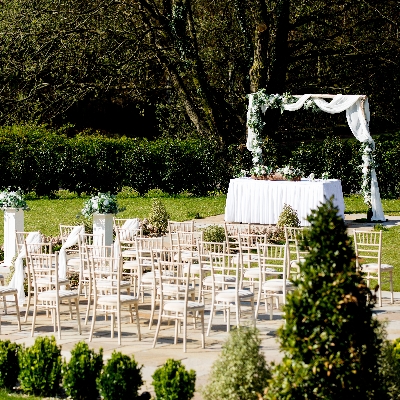 Wedding News: Heritage Park Hotel is a charming venue nestled on the edge of the Rhonda Valleys