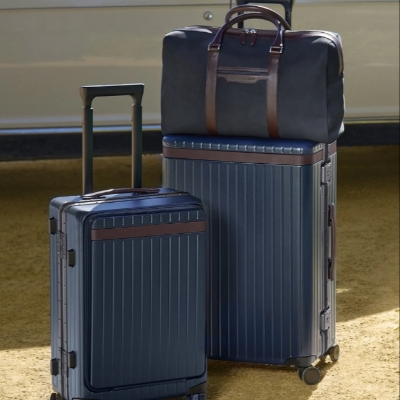 Grooms' News: Travel in style with Carl Friedrik