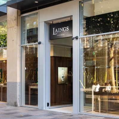 Wedding News: DISCOVER SOMETHING LAINGS BLUE