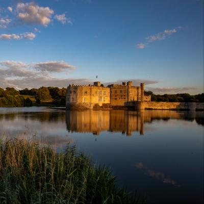 Honeymoons: Timeless Romance