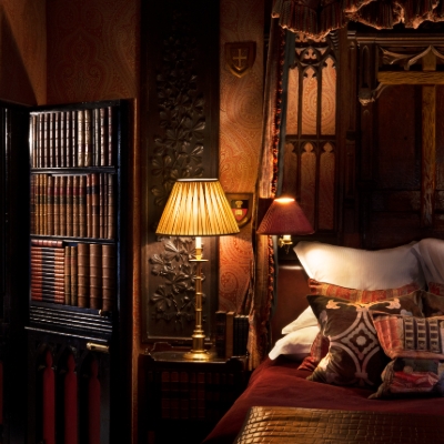 Honeymoon News: The Ultimate Literary Stay for the Edinburgh International Book Festival