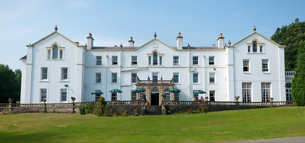 Tie the knot at Court Colman Manor: Image 1