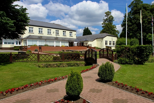 Get married at The Glyn Clydach for the day of your dreams: Image 1