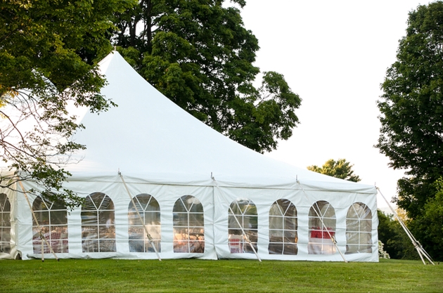 Local wedding and event planner, Jennifer Holdway from Exquisite Ivory Events reveals her top tips for planning an outdoor wedding: Image 2