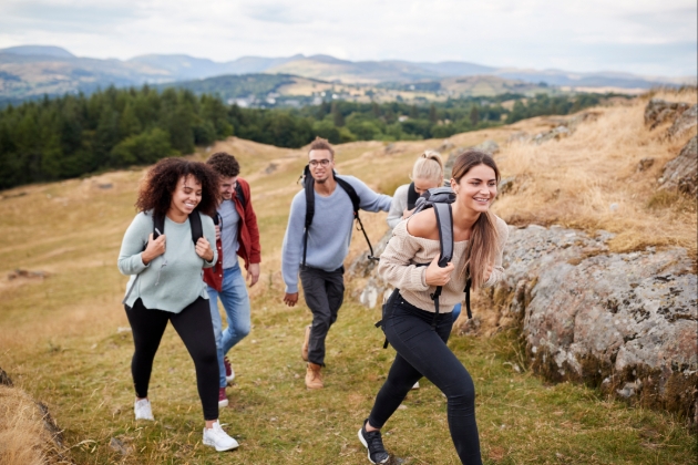 Five friends go hiking