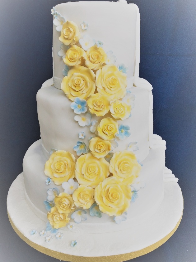 Summer wedding cake