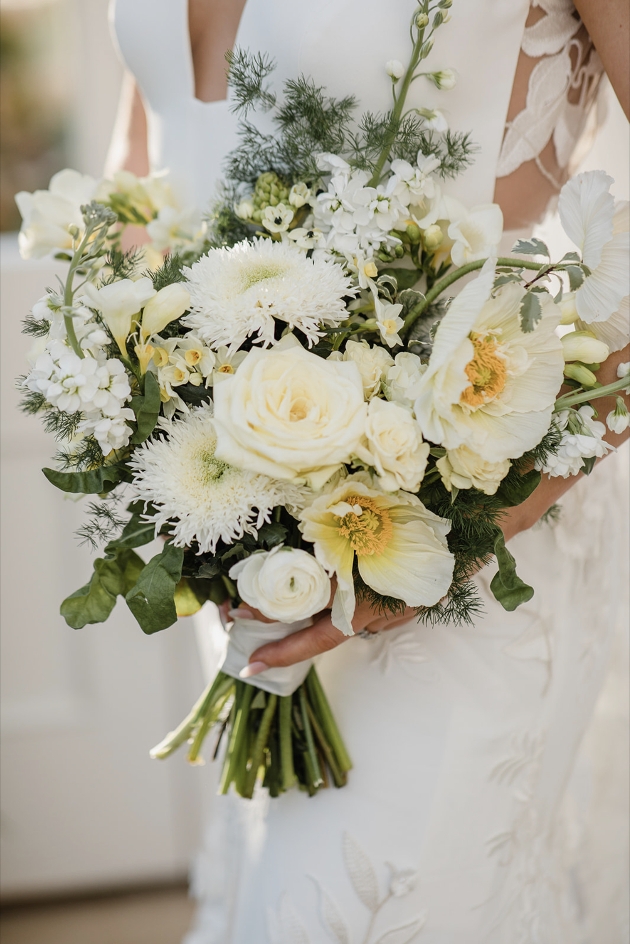 White bridal bouquet