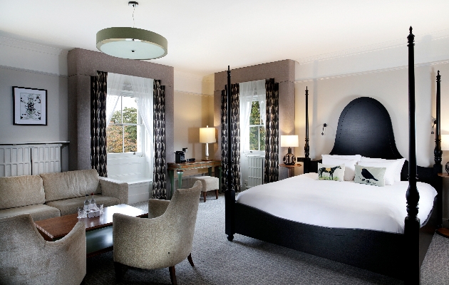The Queens Hotel Cheltenham bedroom