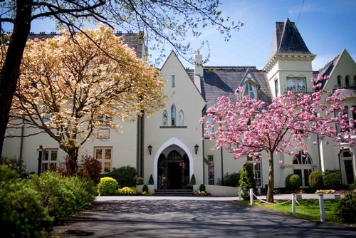 Glen-yr-Afon House Hotel